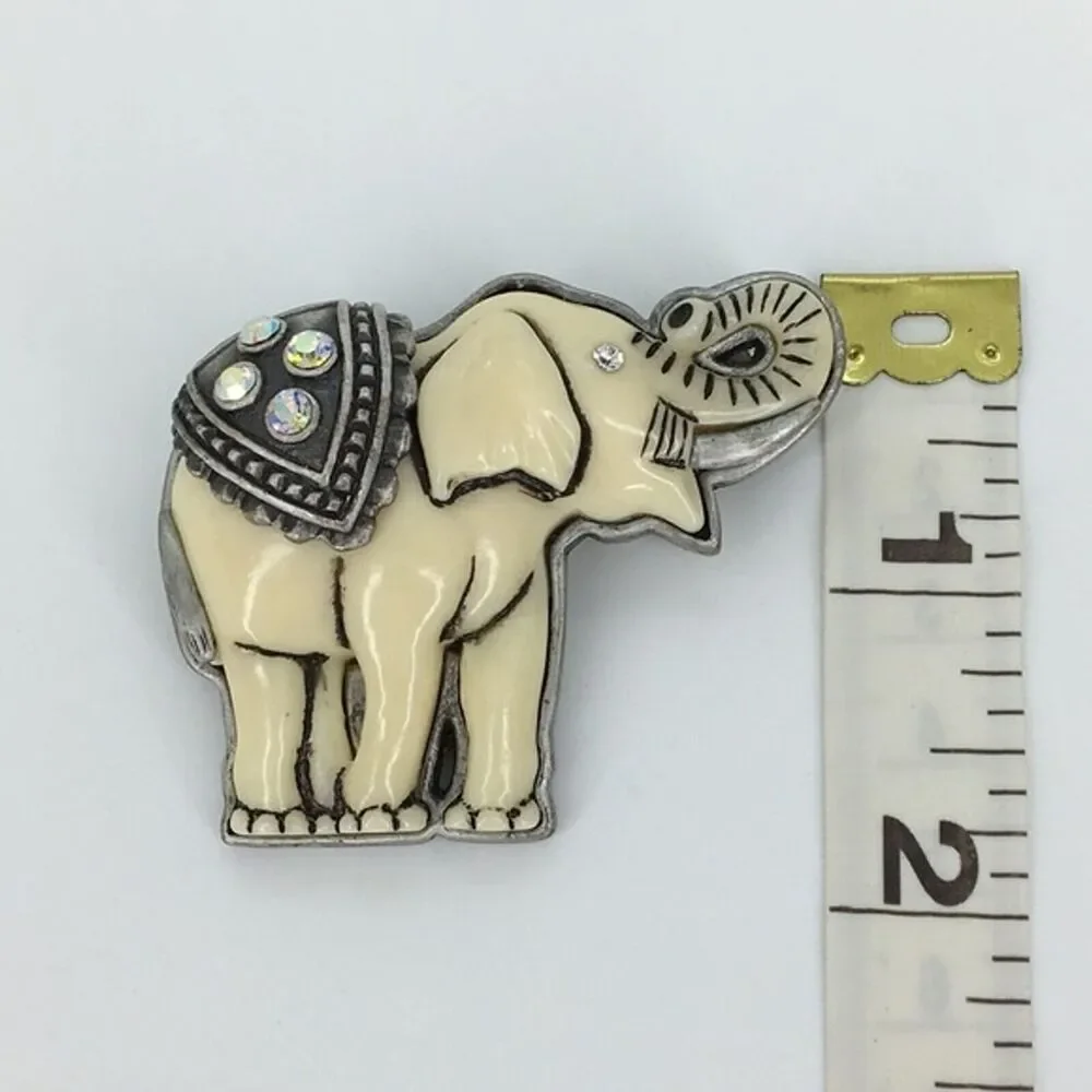 Vtg Elephant Brooch Aurora Borealis Trunk Up Whimsical Grandma‎ Fairycore Pin